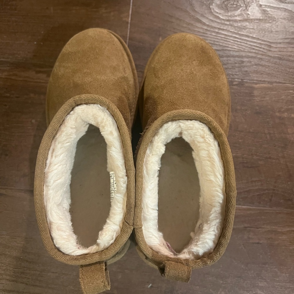Ultra mini platform Uggs!